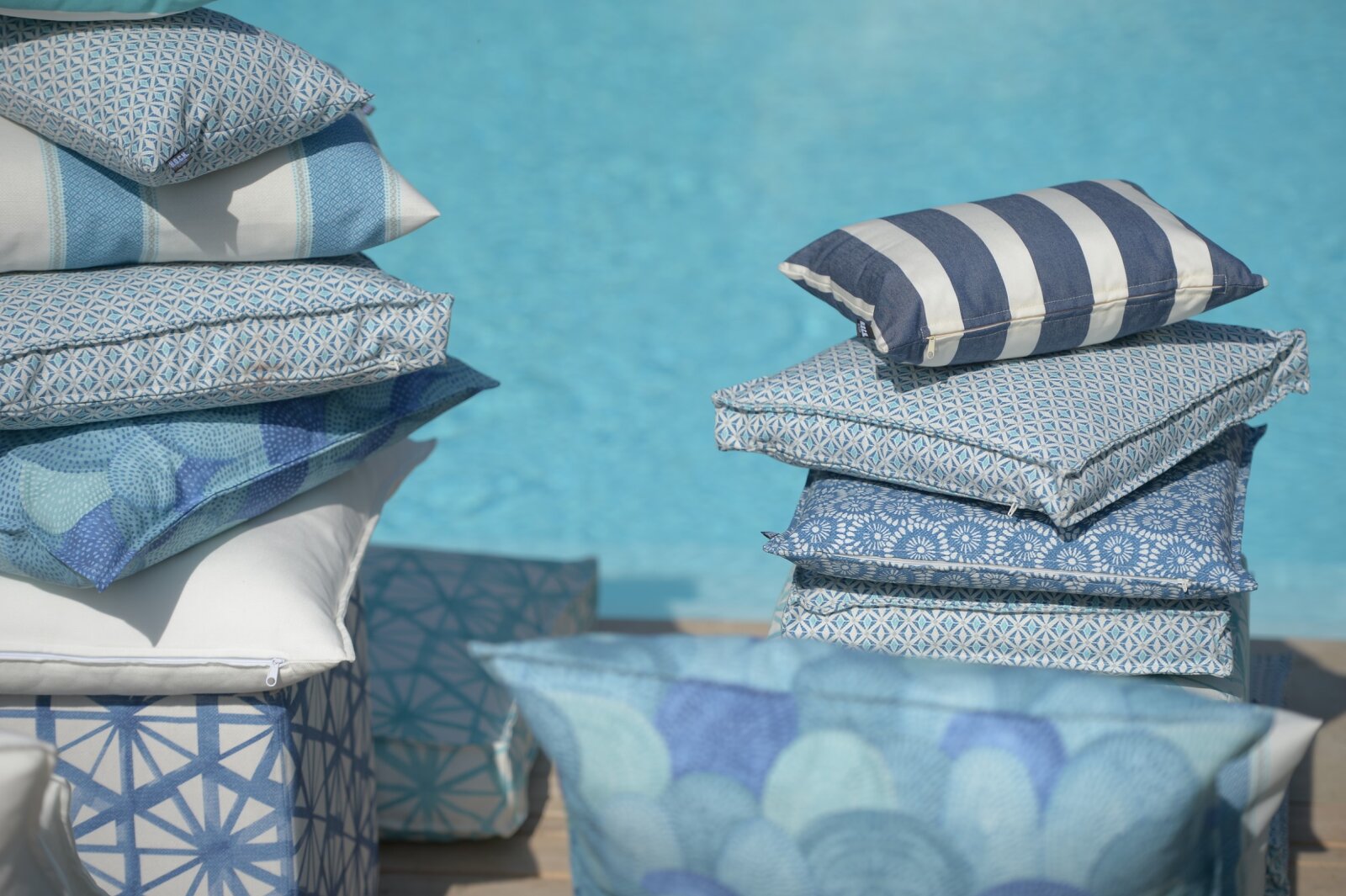 H.O.C.K. Classic Streifen Outdoor Kissen 40x30cm navy-blau col. 39