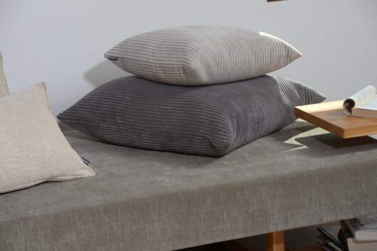 H.O.C.K. Corduroy cord Kissen 50x50cm beige col. 83