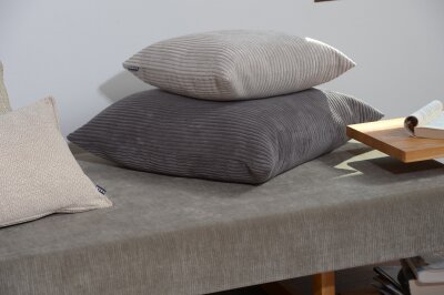 H.O.C.K. Corduroy cord Kissen 50x50cm beige col. 83
