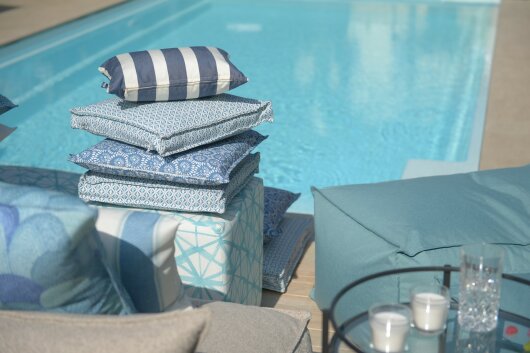 H.O.C.K. Kami Outdoor Hocker eckig 45x45x45cm türkis aqua col. 05 malle
