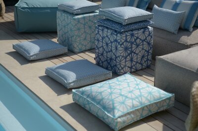H.O.C.K. Yuri Outdoor Sitzkissen 40x40x5cm col. 04 blau malle