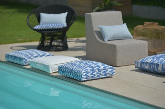 H.O.C.K. Amarador Outdoor Sitzkissen Palettenkissen Bodenkissen BODO 60x60x10cm blau col. 03