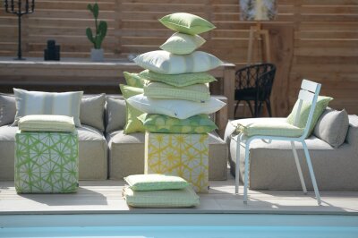 H.O.C.K. Yuno Outdoor Sitzkissen mit Biese BLISS 40x40x6cm grün col. 03 geblümt malle