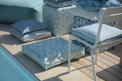 H.O.C.K. Kami Outdoor Bodenkissen 60x60x10cm blau col. 04 malle