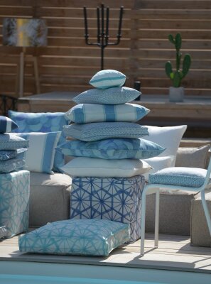 H.O.C.K. Kami Outdoor Bodenkissen 60x60x10cm blau col. 04 malle