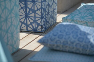 H.O.C.K. Kami Outdoor Bodenkissen 60x60x10cm blau col. 04 malle