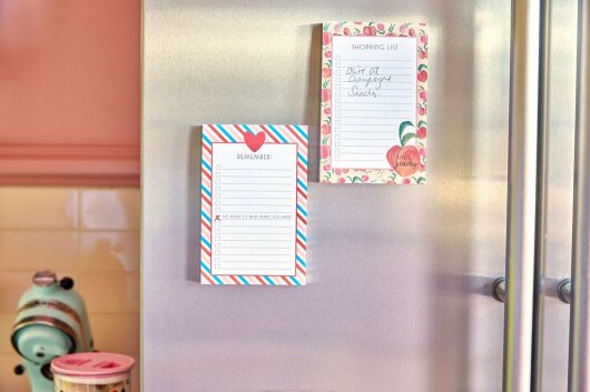 RICE Notizblock magnetisch für Kühlschrank Remember und Shopping List Pfirsich und Streifen