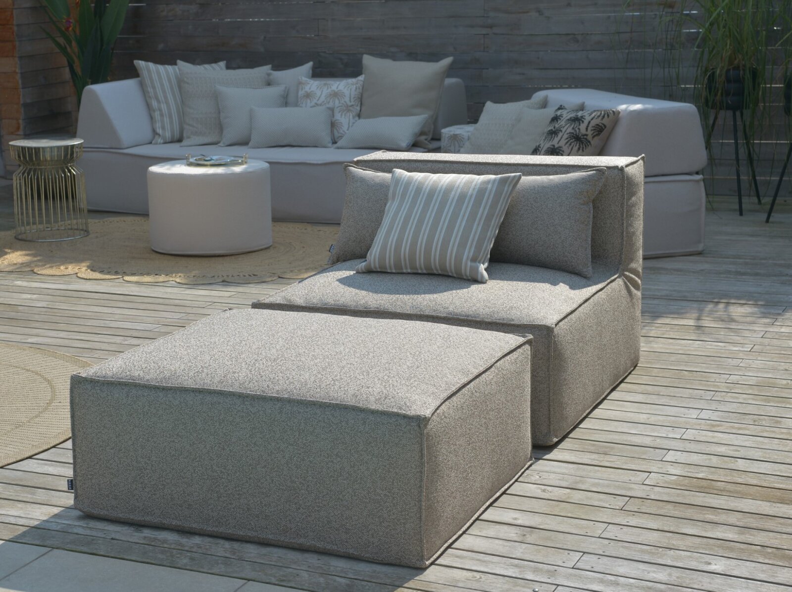H.O.C.K. Zola Outdoor Lounge Sessel ca. 105x95x35cm (Rückenhöhe ca. 70 cm) Lore col. taupe 1541