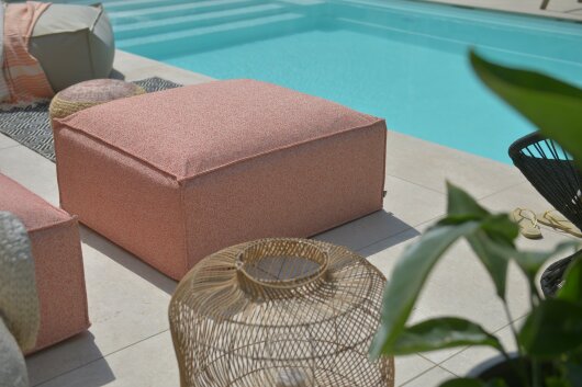 H.O.C.K. Zola Outdoor Hocker Fussteil ca. 95x85x35cm Lore col. anthrazit 7015