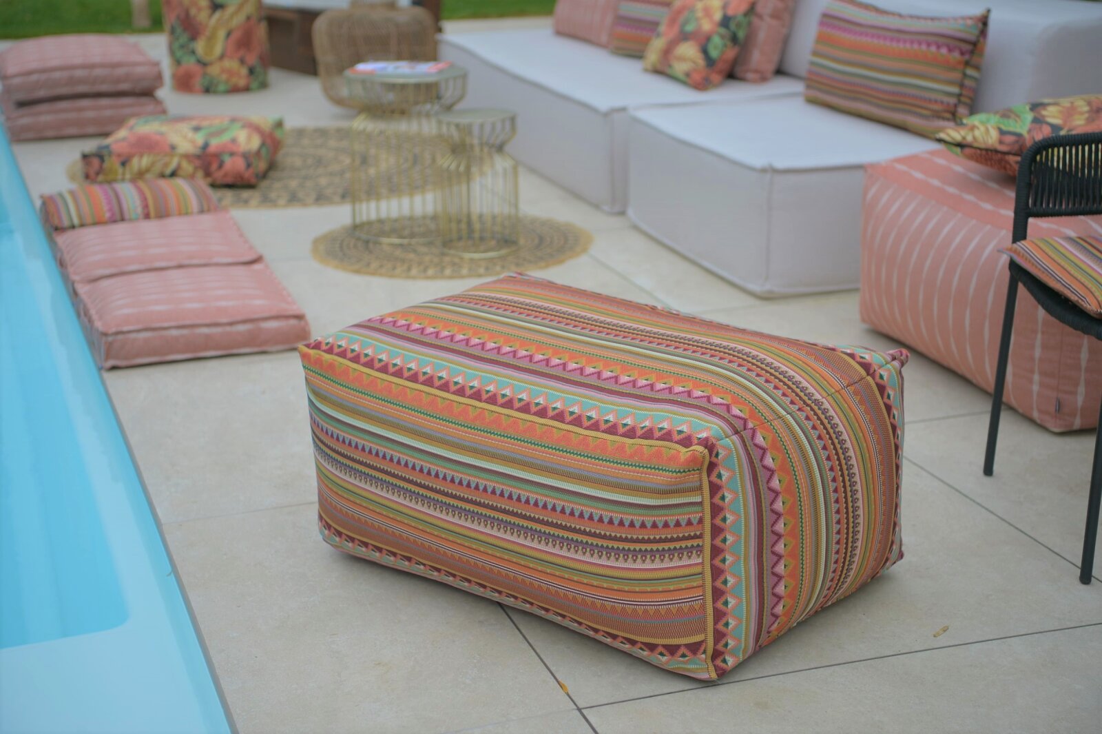 H.O.C.K. Berto Outdoor Loungehocker Hocker 90x60x40cm col. 1 terra multi sun boho