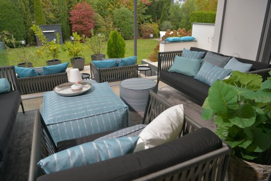 H.O.C.K. Pablo Outdoor Hocker Pouf rund mit Keder ø60x40cm col. 2 blue multi Zick-Zack sun boho