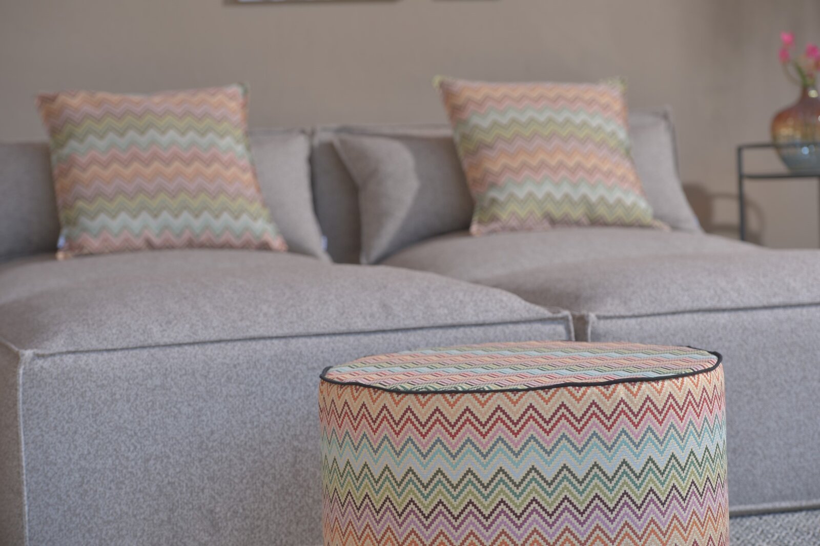 H.O.C.K. Maribel Outdoor Hocker Pouf rund mit Keder ø60x40cm col. 1 multi Zick-Zack sun boho