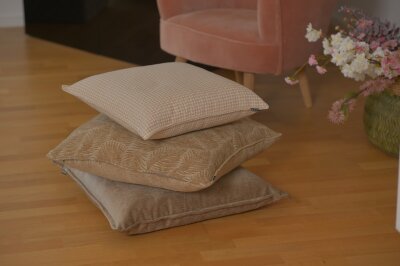 H.O.C.K. Nelly Kissen mit Keder 60x40cm Blätter col. 1 taupe / beige