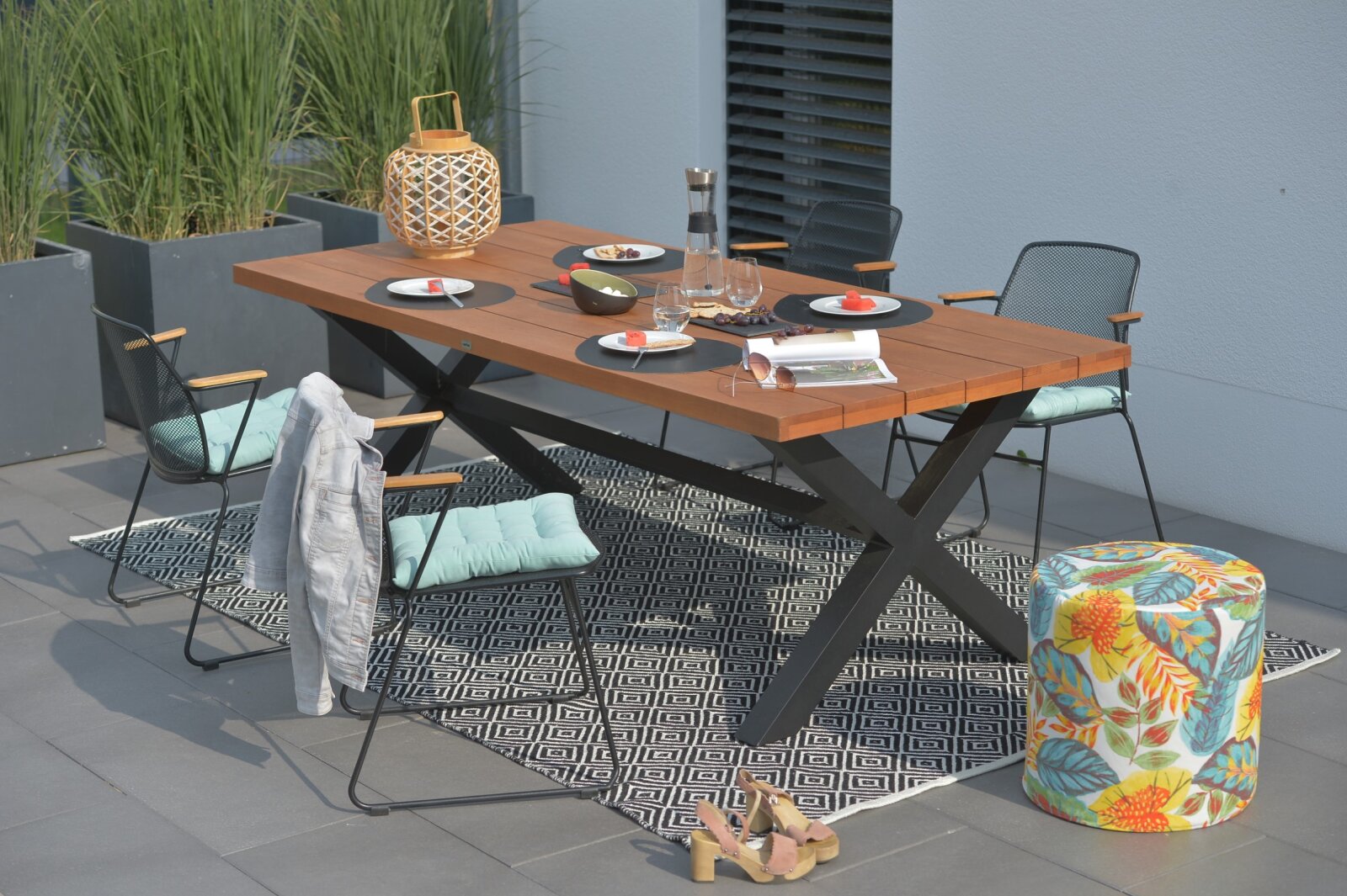 H.O.C.K. Tropical Outdoor Hocker rund Pouf ø45x45cm col. 230 yellow aqua multi sunny