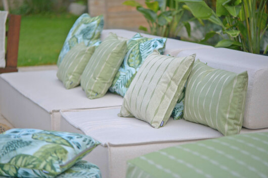 H.O.C.K. Loana Outdoor Wendekissen 50x50cm mit Biese col. 96 lindgrün grün sunny