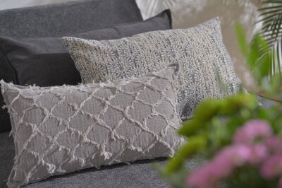 H.O.C.K. Nuvole Kissen 50x30cm grau col. 603 mit Fransen