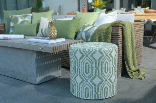 H.O.C.K. Toledo Outdoor Hocker rund ø45x45cm col. 41 grün in&out