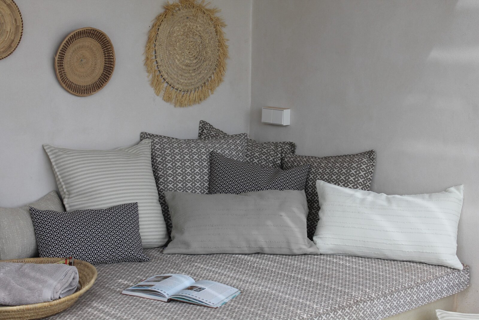 H.O.C.K. Murada Outdoor + Indoor Kissen 65x40cm col. 2 taupe in&out